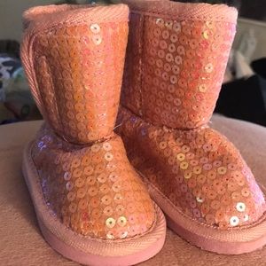 Pink sequin size 4 toddler boots